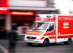 Krankenwagen Ambulanz Rettungswagen Unfall